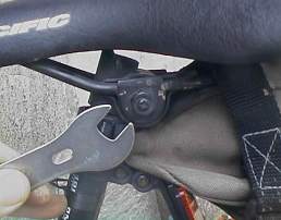 Come regolare arretramento della sella? - How to adjust the saddle back?