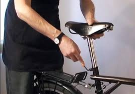 how to adjust the bike saddle height  - Come regolare la altezza della sella bicicletta